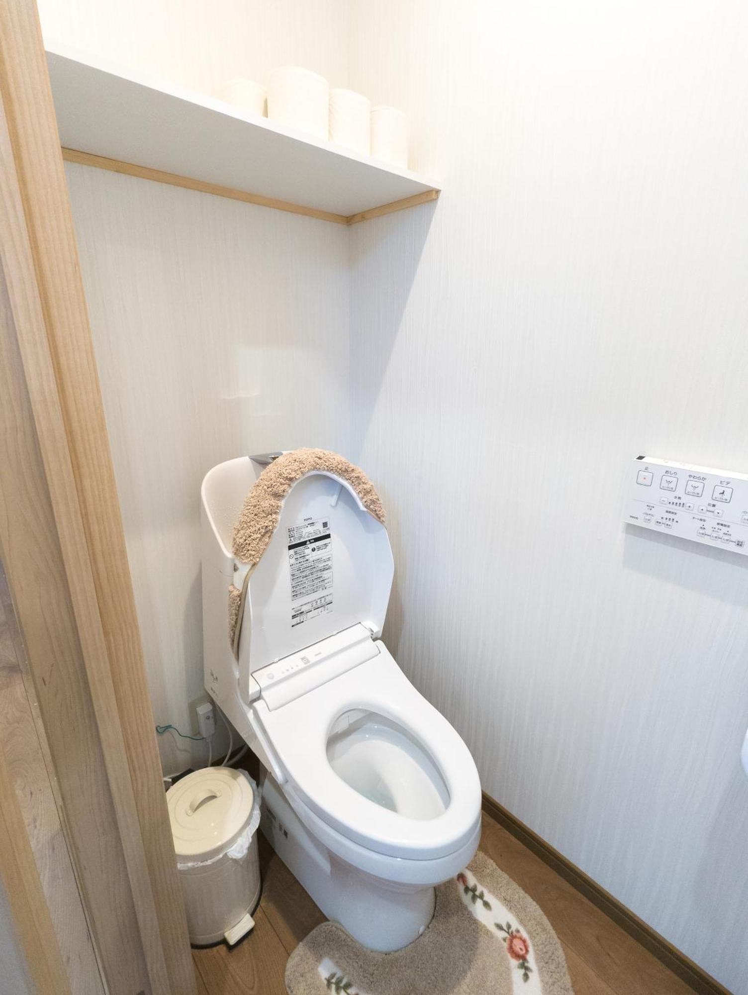 Апартаменты 花園町駅から1分 難波から4分 今年リフォーム済み シャワー洗面トイレ各階付き 通天閣難波天王寺大阪城近々 Wi-Fi有り 星夜屋 Экстерьер фото